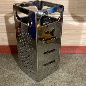 Cheese grater